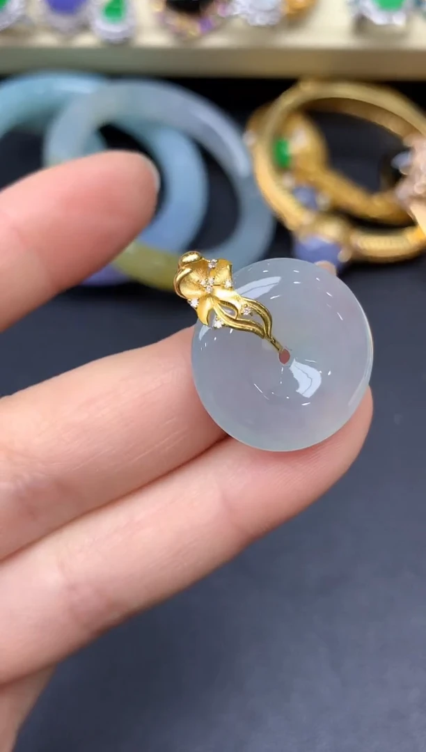 颈饰18K金镶嵌翡翠258-雪姐翡翠天天见