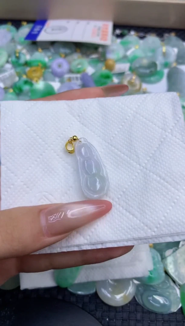 颈饰未镶嵌翡翠天然缅甸A货翡翠