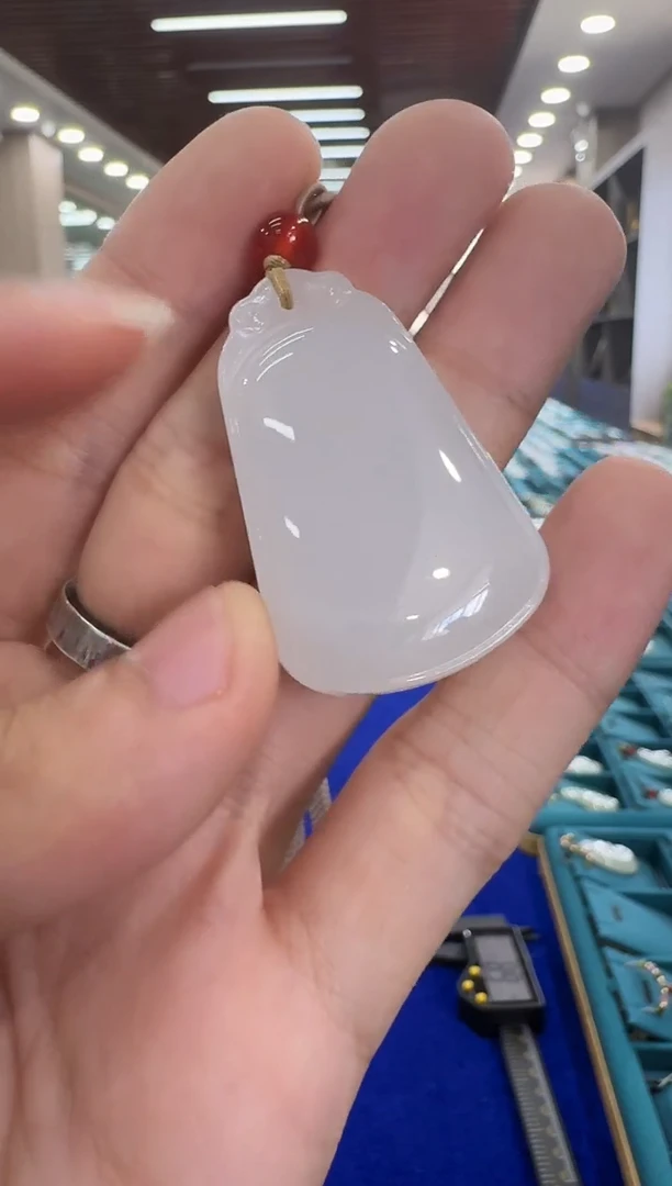 颈饰未镶嵌和田玉羊脂玉 无事牌/配绳