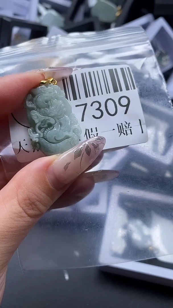 吊坠(不含链)未镶嵌翡翠7309