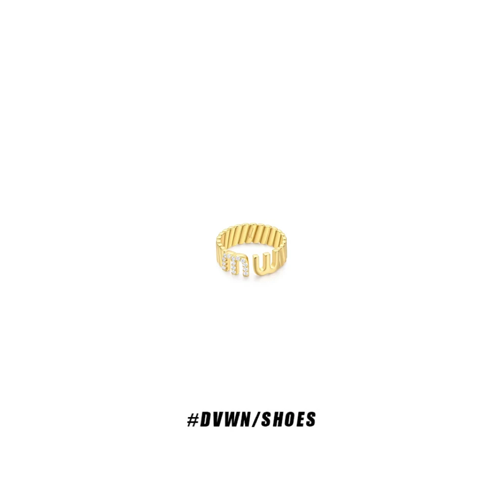 铜合金莫桑石戒指 【DVWN 专属】字母戒指