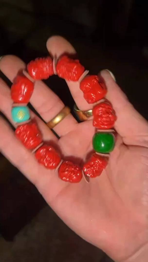 树脂小伙子你这是暴殄天物，找个懂的人来卖