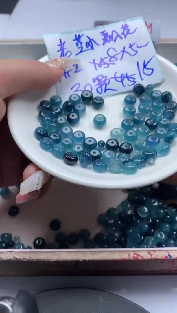 玛瑙/玉髓颈饰未镶嵌w2054冰飘蓝水算盘8*5mm*30颗