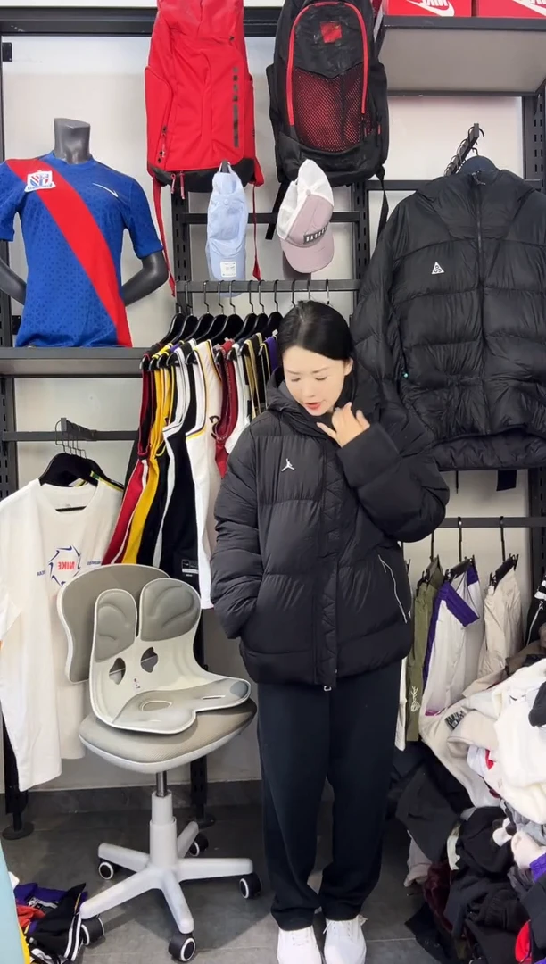 375 ·编码 瑕疵款直播间过款为准 尺码·M