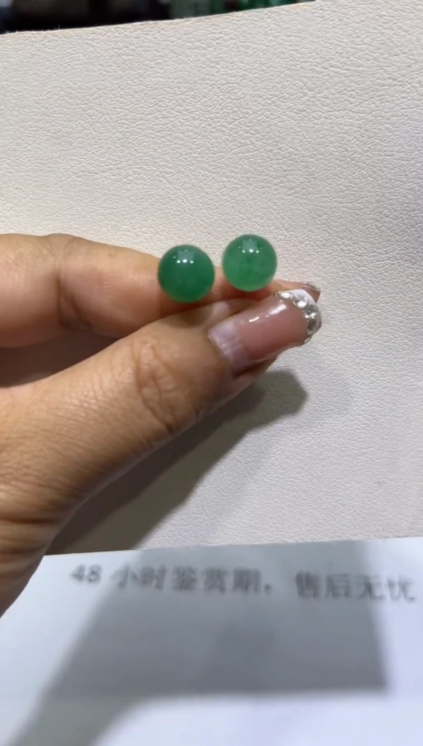 银S925镶嵌耳钉石英质玉1