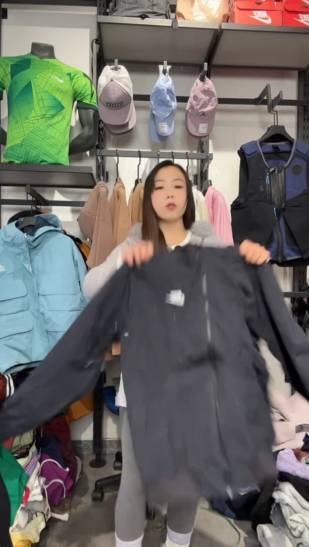 1588编码 瑕疵款直播间过款为准 尺码160XS