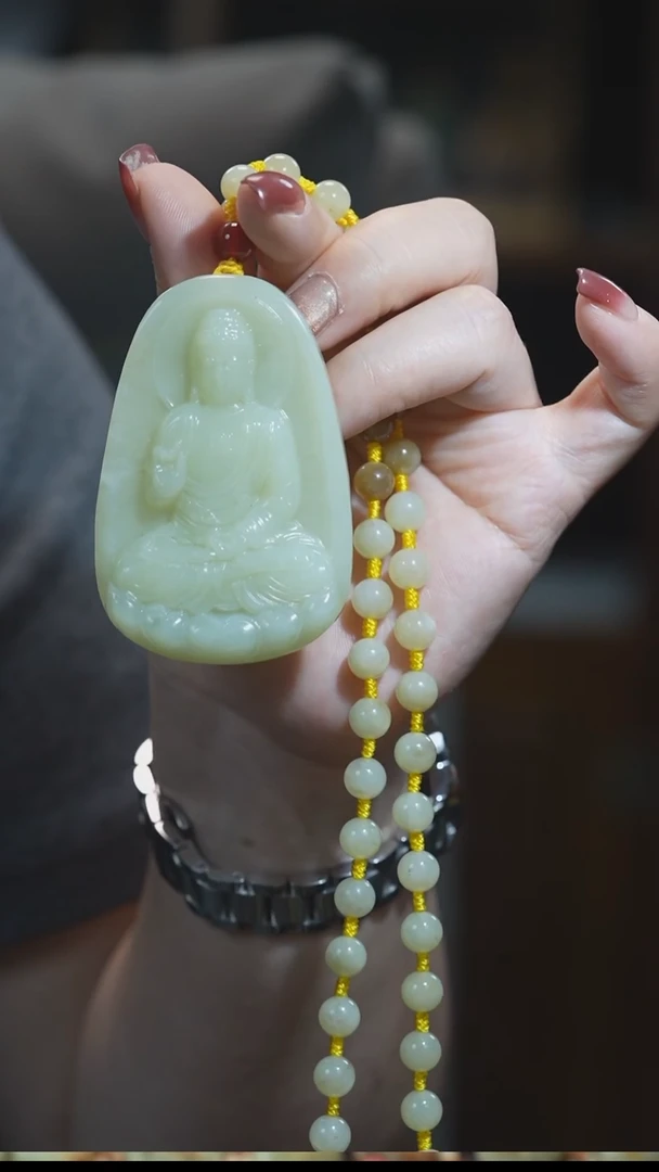 颈饰未镶嵌和田玉伍*梅大日如来