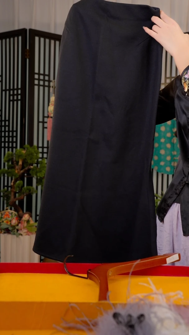 刺绣j****_非遗苏绣绒花手工饰品