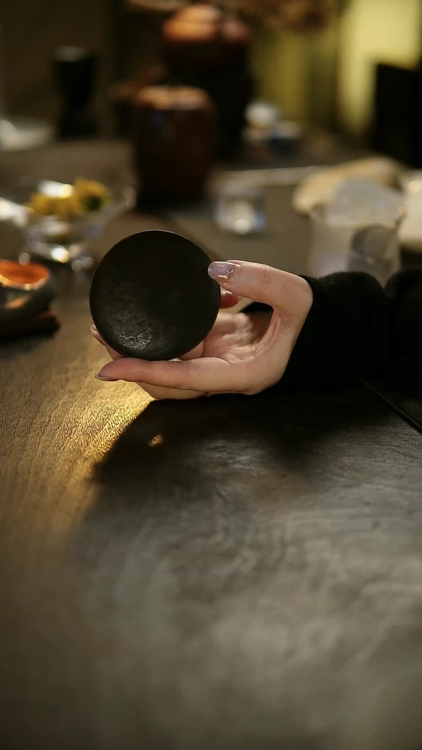 阿眠     木胎大漆杯托赤具