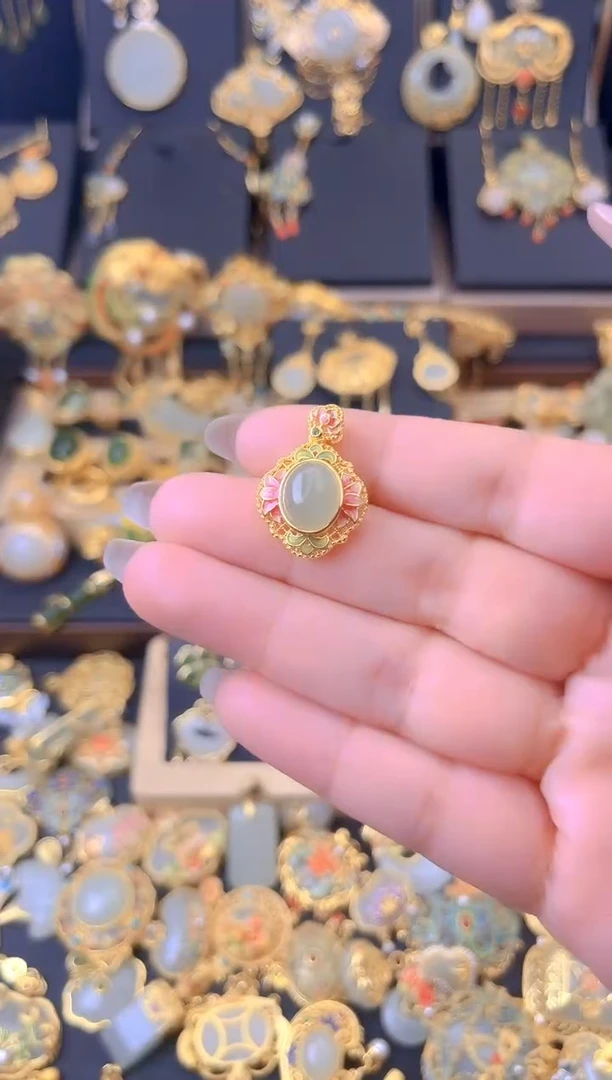 和田玉银S925镀金镶嵌颈饰珐琅莲花单面吊坠