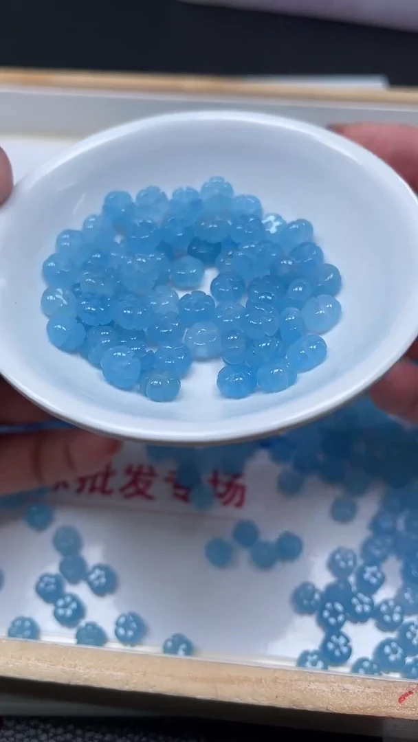 未镶嵌散珠玛瑙/玉髓A1587 海蓝宝 小花5*8mm10个7.8元