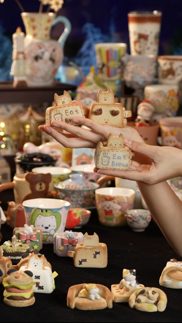 摆件陶景德镇釉下彩手绘设计师款陶瓷