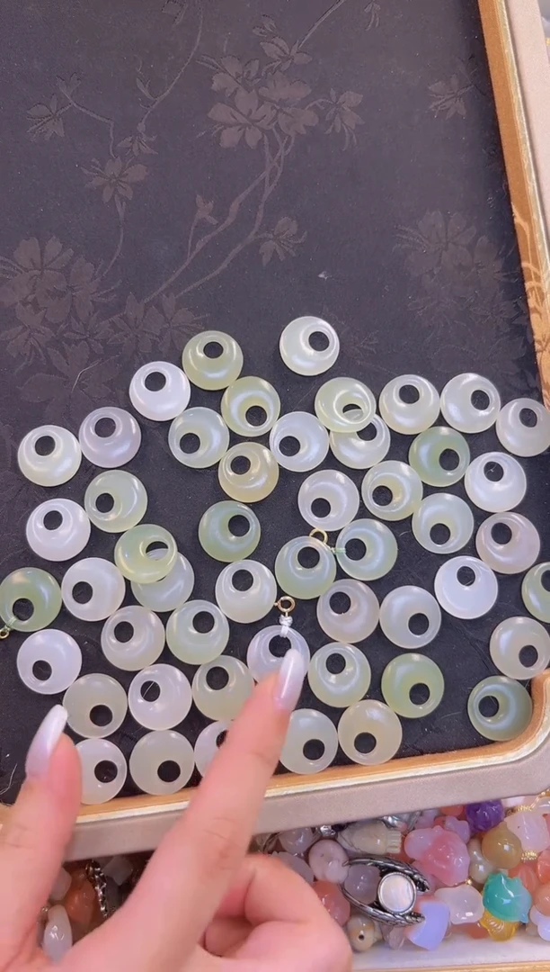 和田玉银S925镶嵌吊坠(不含链)和田玉公主扣吊坠发一个