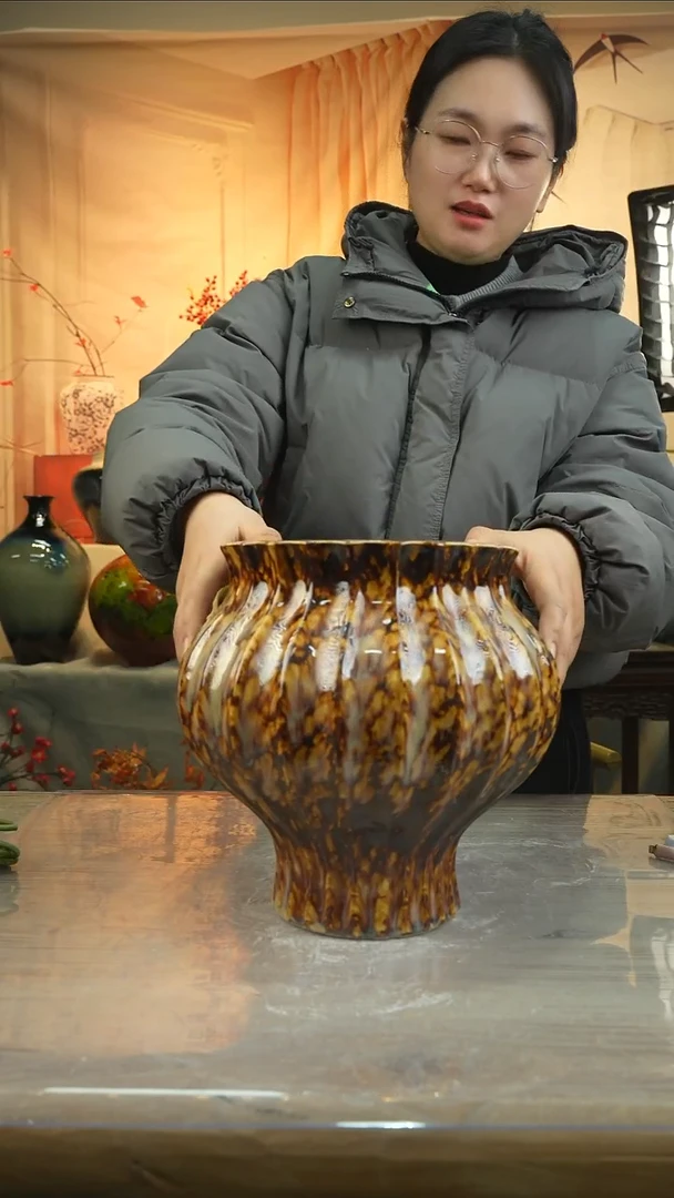 已打空高 度25口  径20花瓶