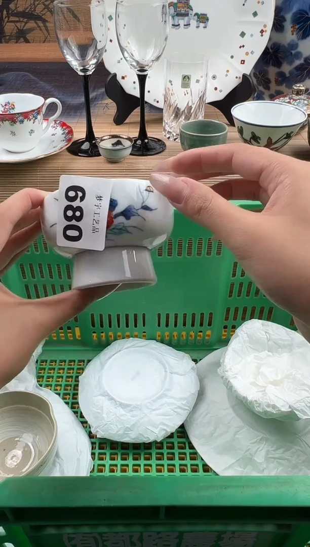 瓷片晓****?瓷片     680
