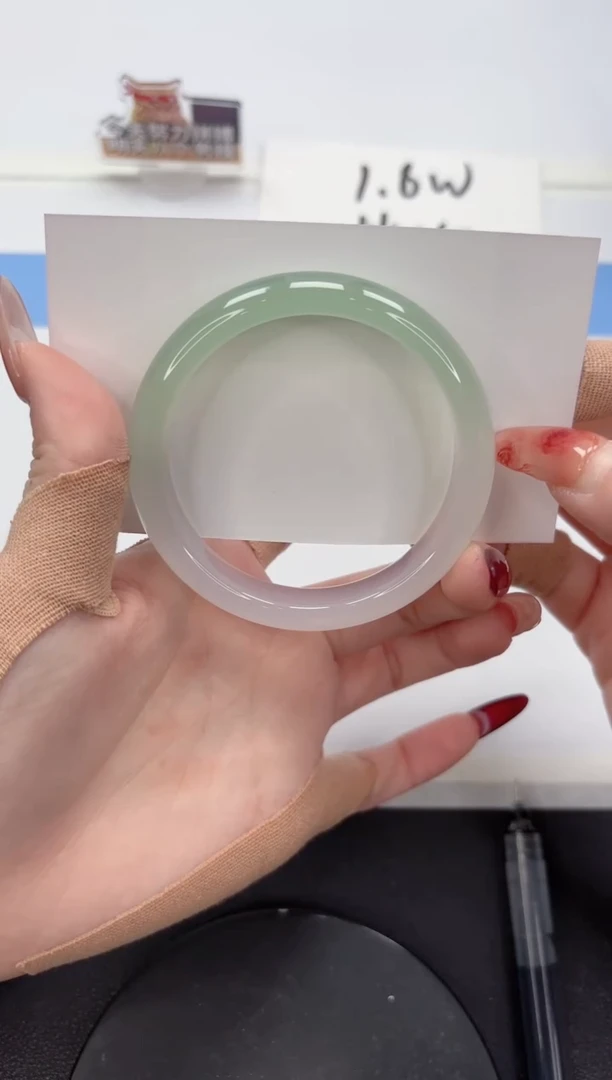 【闪购商品】石英质玉手镯未镶嵌A37-55