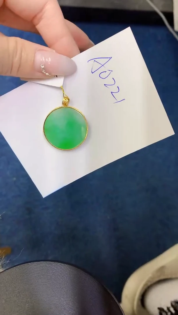 【闪购商品】翡翠颈饰18K金镶嵌0000000000