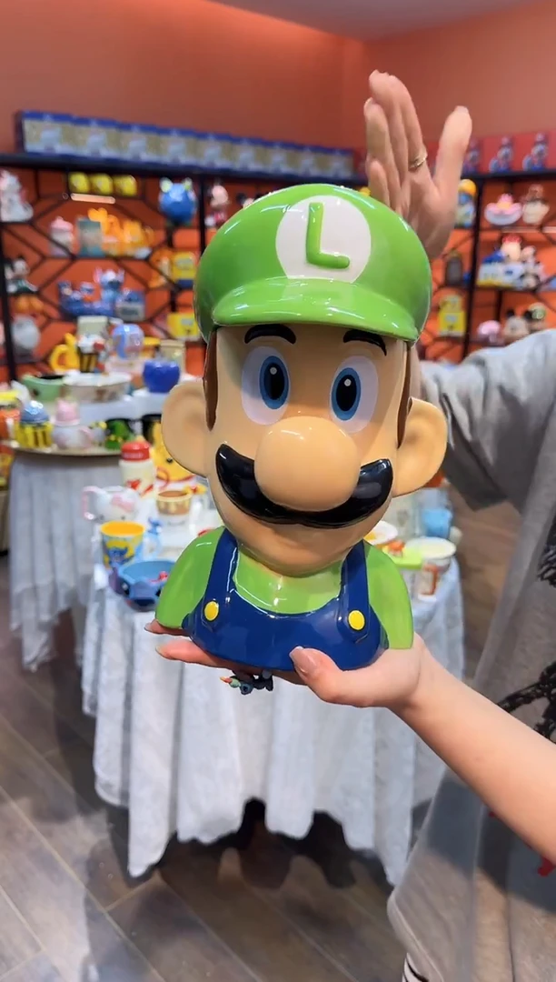 瓷片@@绿色路易吉饼干罐