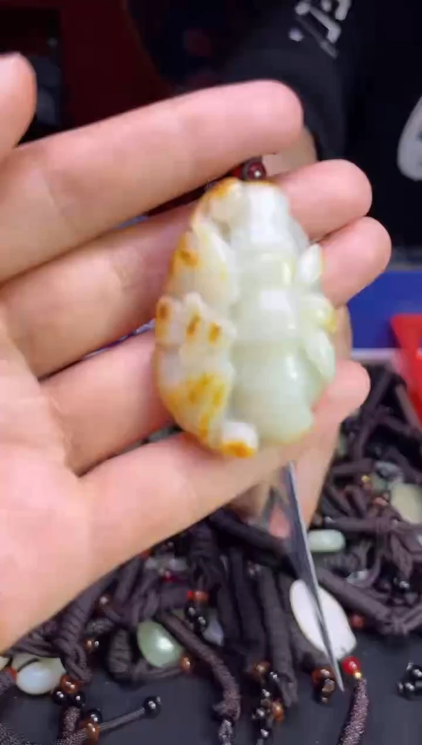 未镶嵌和田玉挂件1