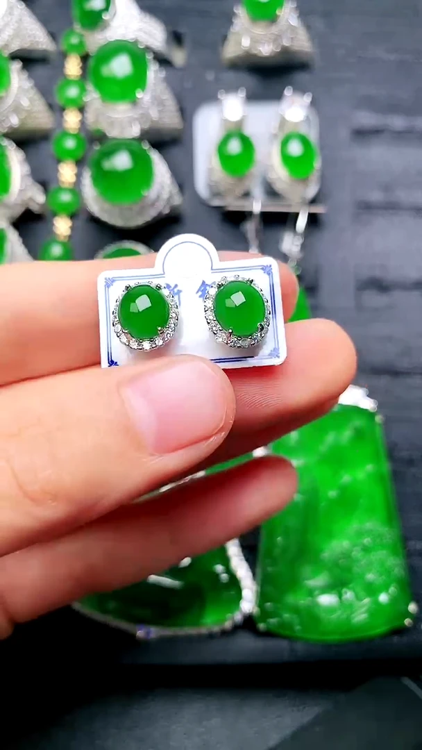 【闪购商品】翡翠耳钉未镶嵌蛋面耳钉