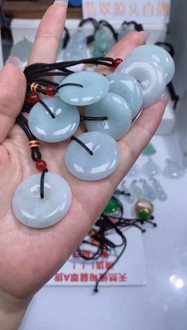 颈饰未镶嵌翡翠吊坠团购多样性发一件