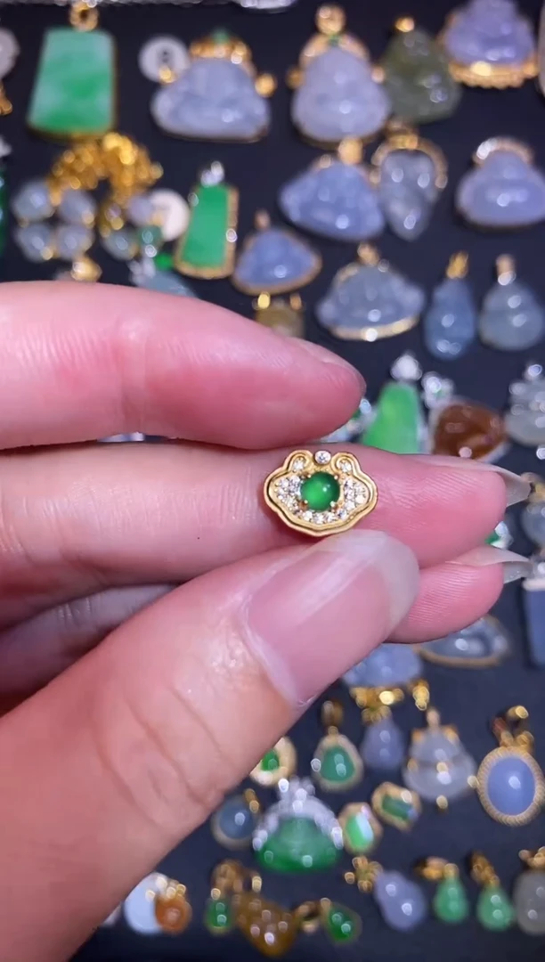 颈饰银S925镶嵌翡翠天然货翡翠