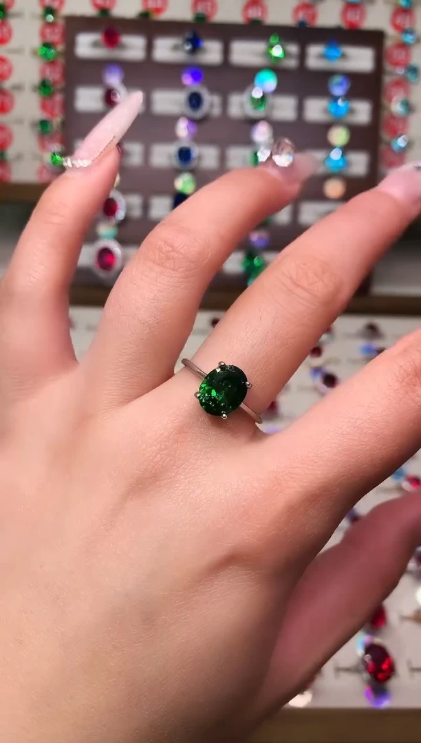 银S925镶嵌透辉石戒指8*10 银托