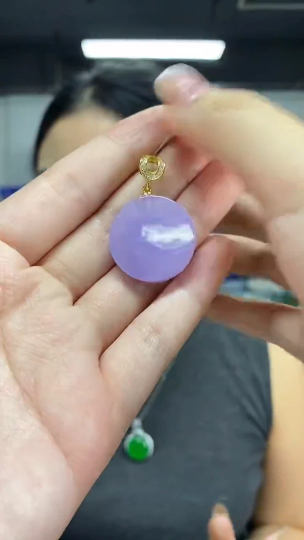 颈饰未镶嵌翡翠多样性发其一颜色微差