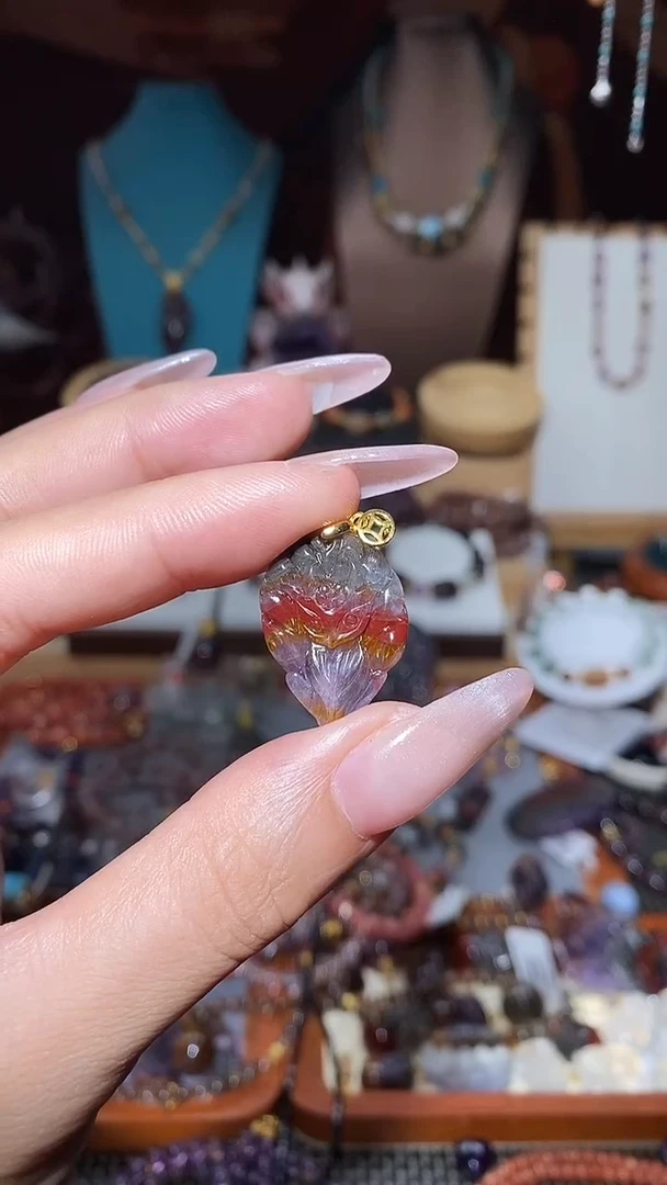 未镶嵌颈饰水晶小*极光凤九