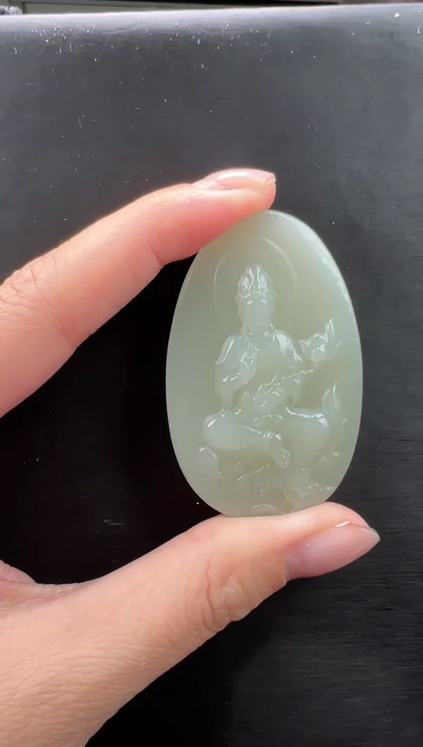 颈饰未镶嵌和田玉吊坠