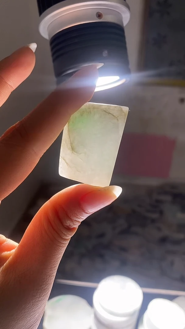 翡翠未镶嵌颈饰天然缅甸A货翡翠