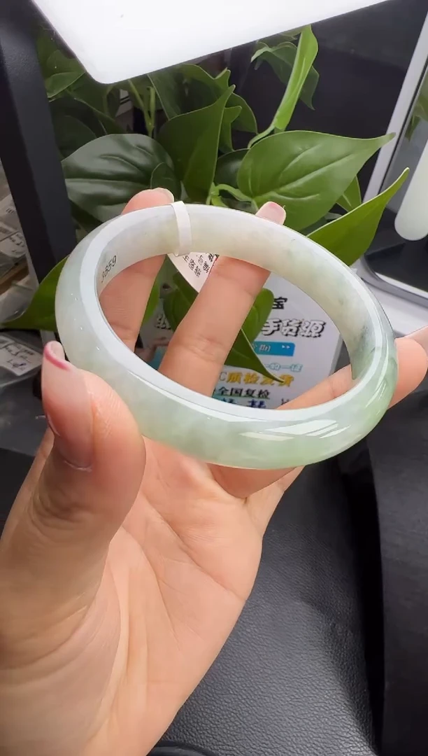 【闪购商品】翡翠手镯未镶嵌3659 手镯 58-59圈
