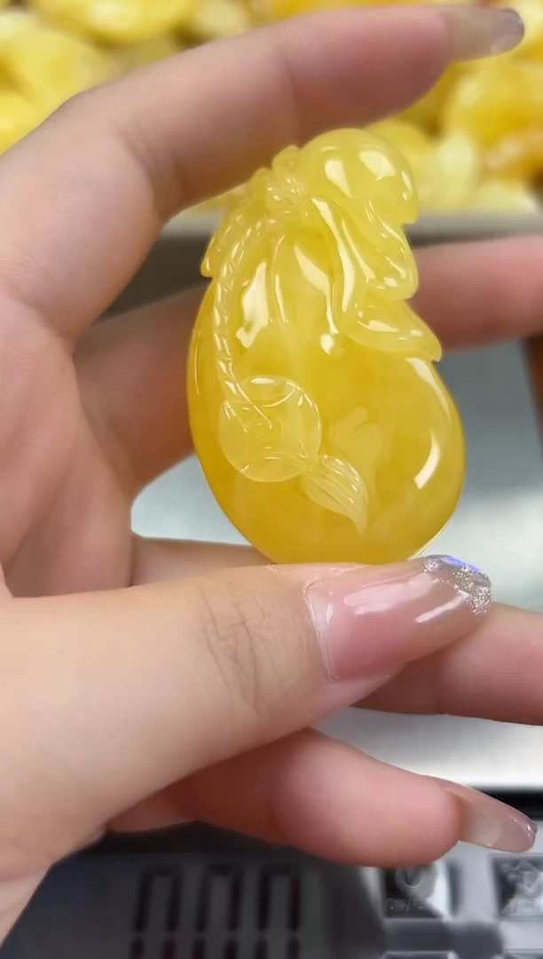 未镶嵌蜜蜡裸石琥珀蜜蜡吊坠