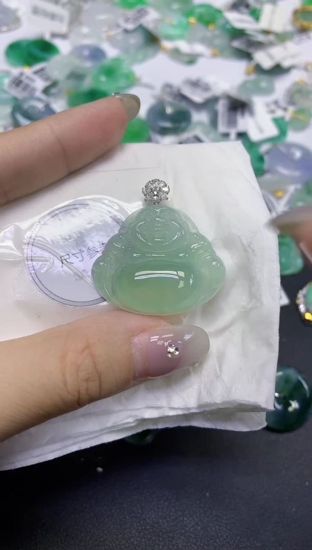 颈饰18K金镶嵌翡翠天然缅甸翡翠A货百元以上9元证书费自理