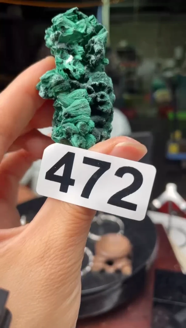 未镶嵌绿水晶大型摆件（非配饰）孔雀石原石