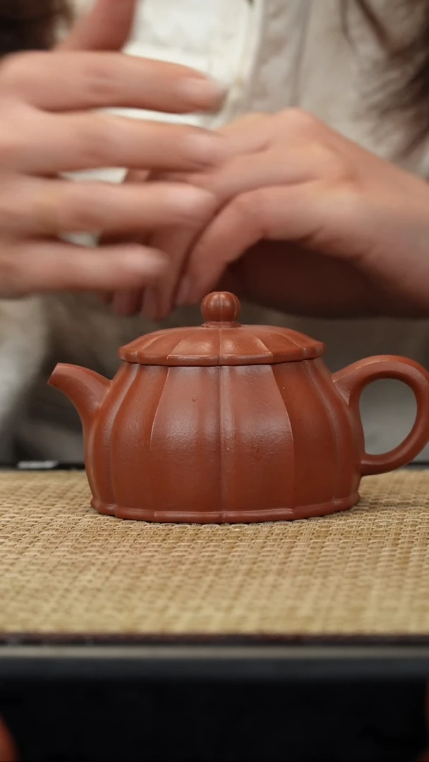 【闪购商品】紫砂茶壶生砂朱泥筋纹若溪