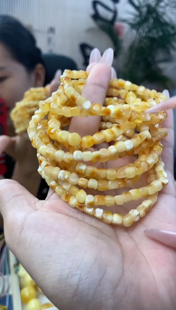 未镶嵌琥珀裸石天然琥珀蜜蜡多样性发一