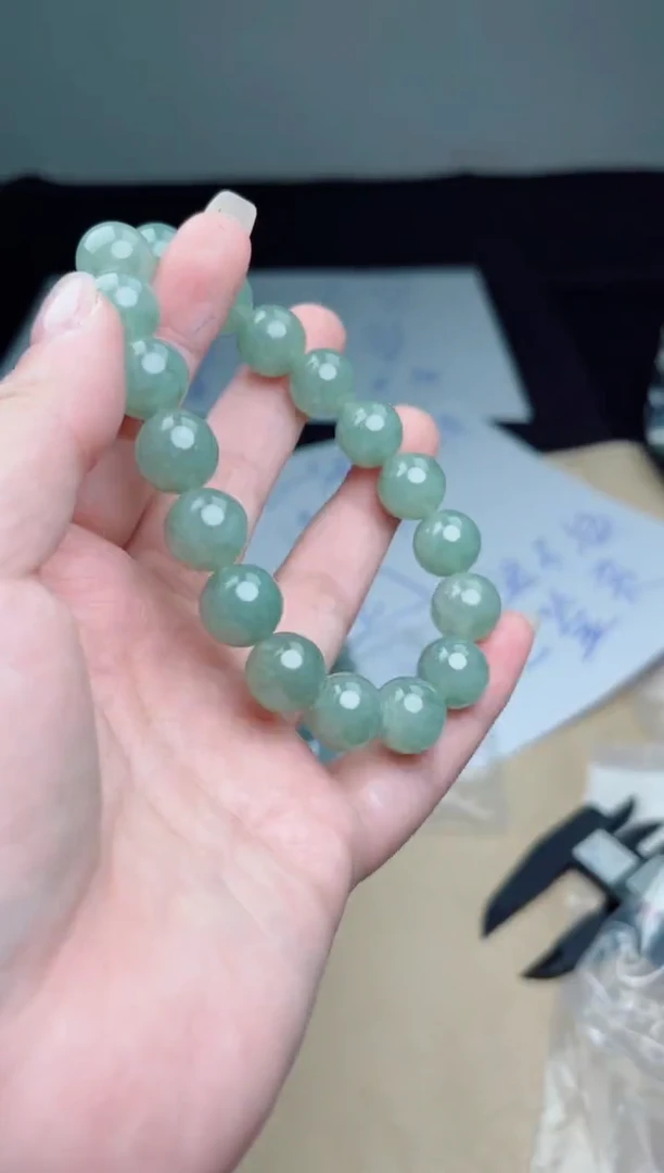 定制翡翠未镶嵌珠串