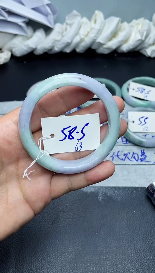 未镶嵌手镯翡翠63