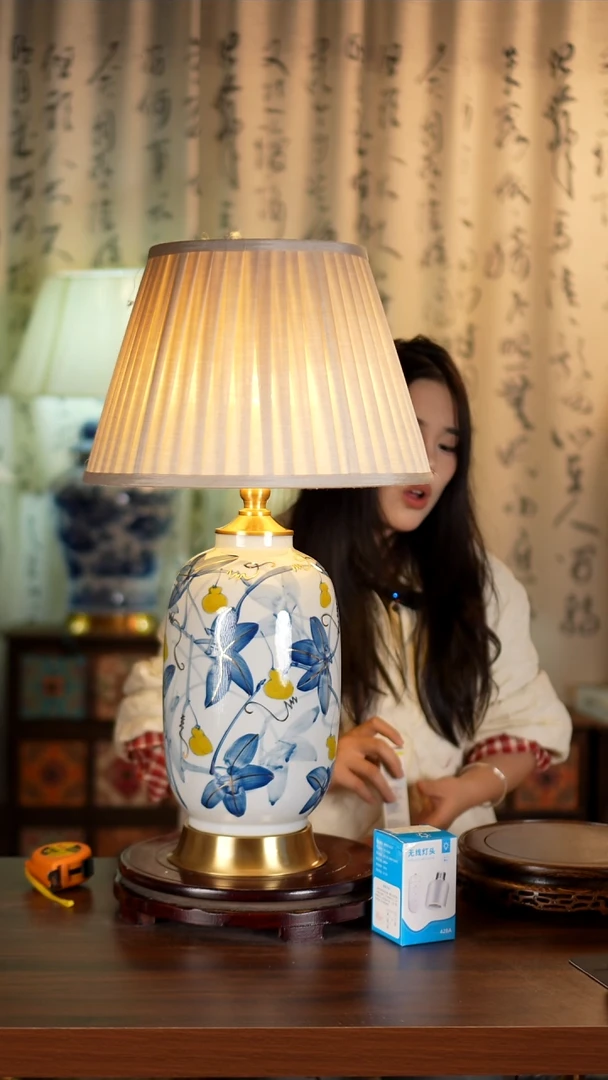 圆形款葫芦陶瓷台灯