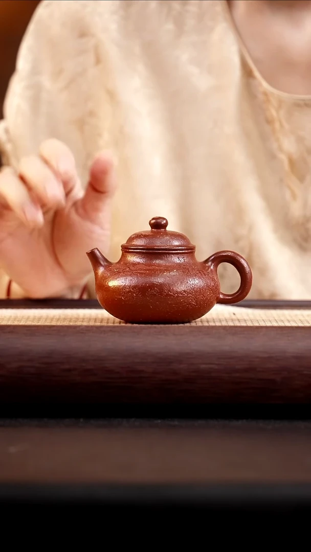 8目粗砂朱泥容天