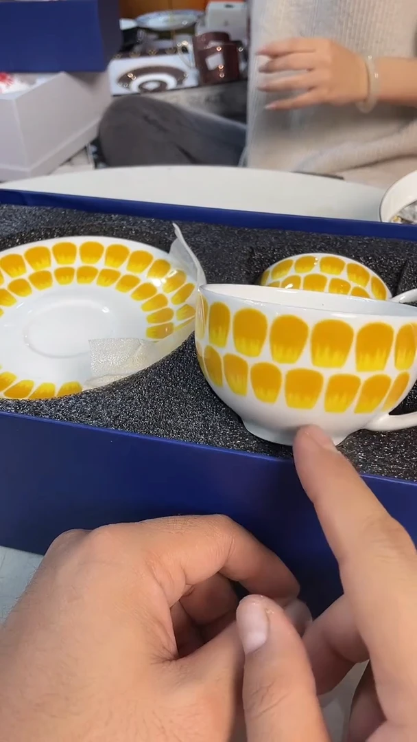 杯鸿辉家品牌瓷器，京东包邮！