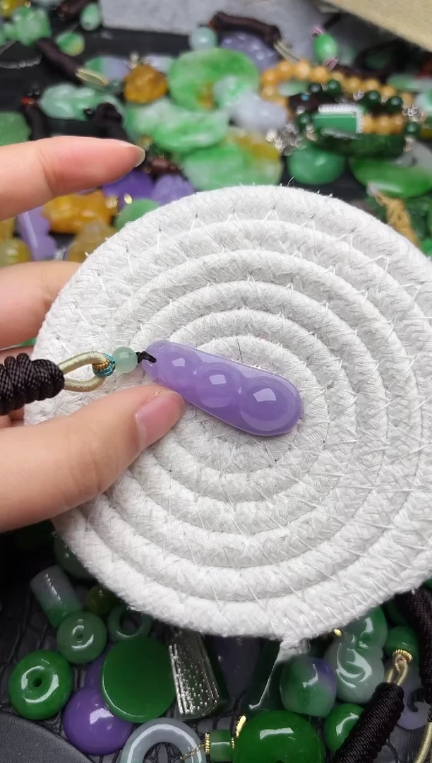 颈饰未镶嵌翡翠缅甸翡翠吊坠