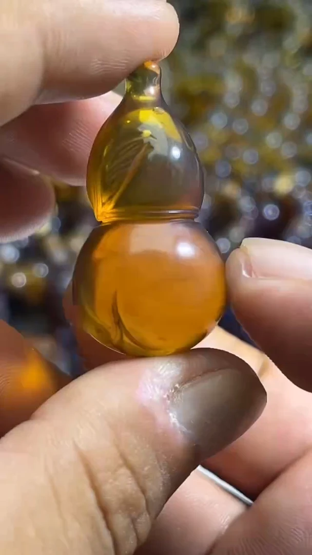 裸石琥珀未镶嵌9