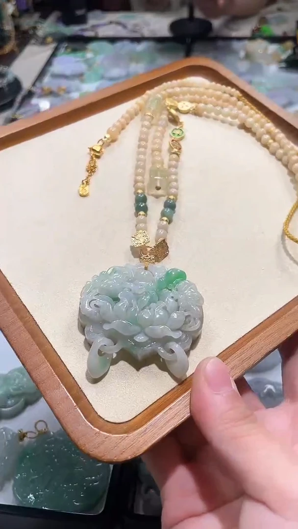 【闪购商品】翡翠颈饰未镶嵌吊坠