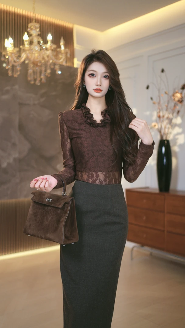 罗曼定制 时尚显瘦蕾丝打底衫高级感秋冬季新款v领半高领