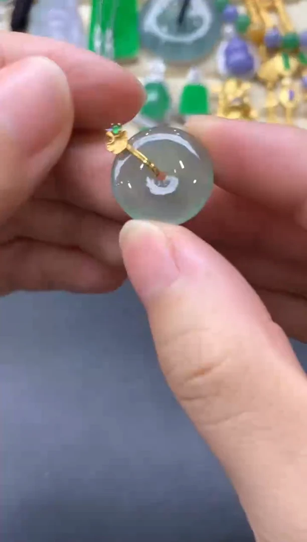 颈饰18K金镶嵌翡翠70-中国好珍宝