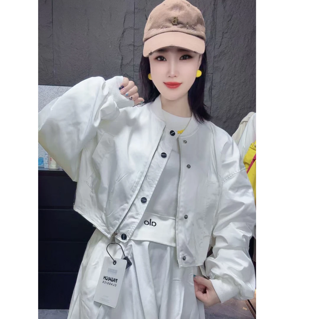 111欧货亮缎百搭宽松洋气棒球服短外套