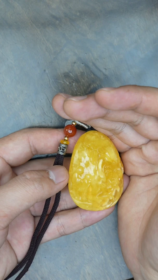 【闪购商品】琥珀裸石未镶嵌蜜蜡悟道吊坠