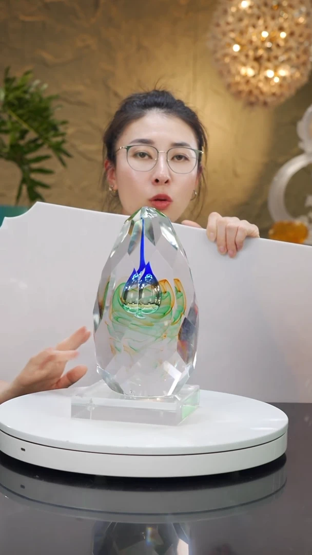 瓷片设计款彩色摆件